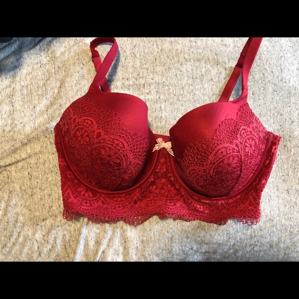 red VS bra